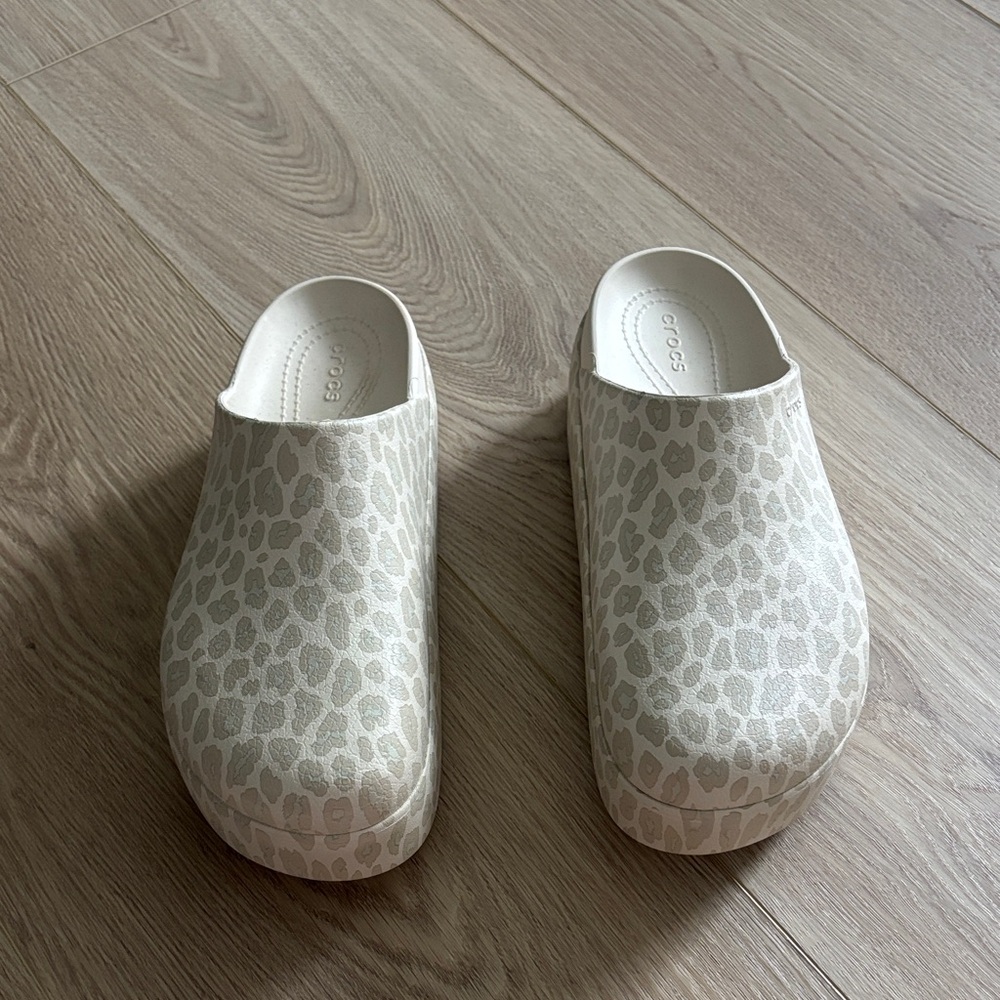 CROCS Leopard Print Platform Clog in Light Beige